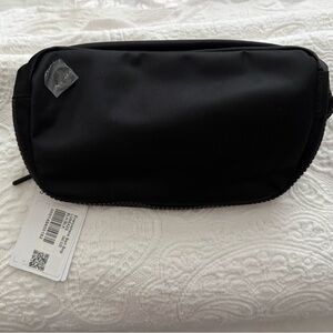 NWT lululemon athletica everywhere belt bag